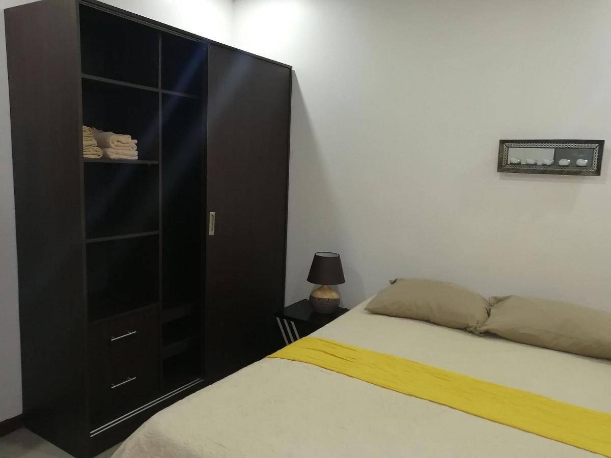 Aptos Casa Caribe, Habitaciones Privadas En Aptos Compartidos & Aptos Completos Con Auto Entrada 利蒙港 外观 照片