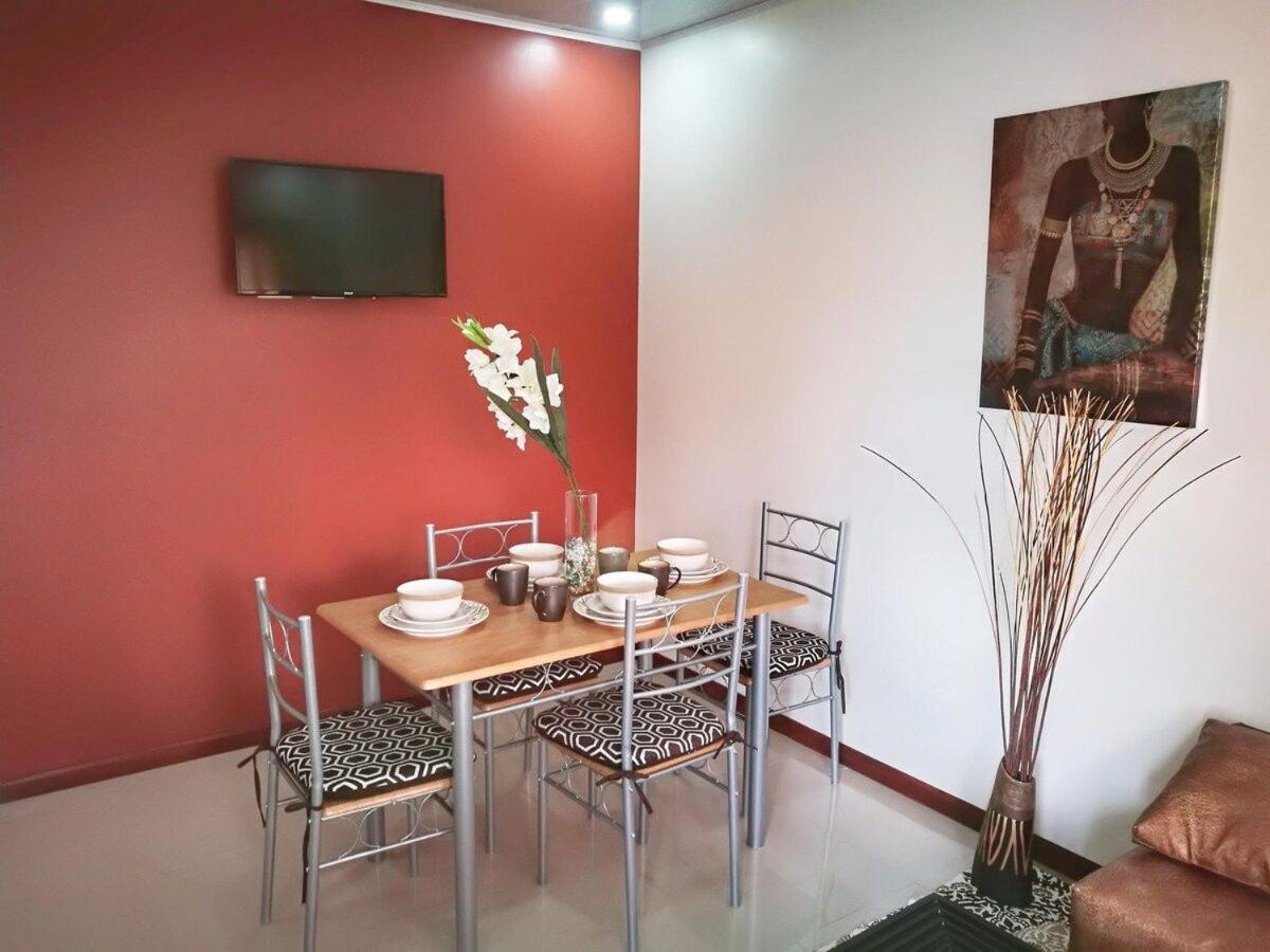 Aptos Casa Caribe, Habitaciones Privadas En Aptos Compartidos & Aptos Completos Con Auto Entrada 利蒙港 外观 照片
