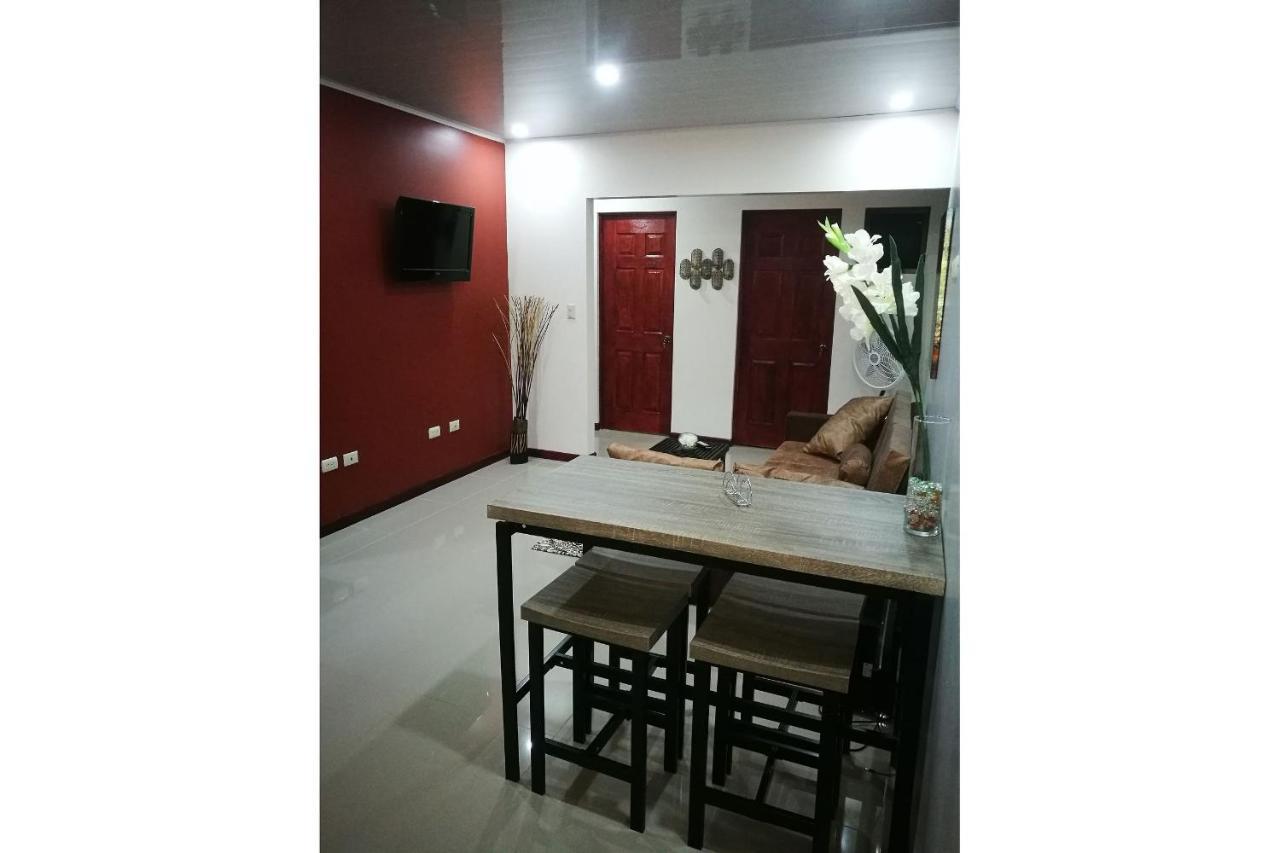 Aptos Casa Caribe, Habitaciones Privadas En Aptos Compartidos & Aptos Completos Con Auto Entrada 利蒙港 外观 照片